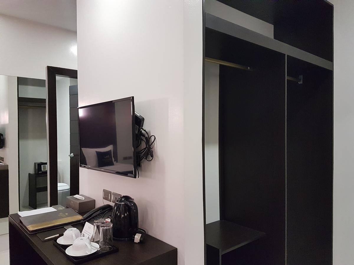 Mezzo Hotel Себу Экстерьер фото
