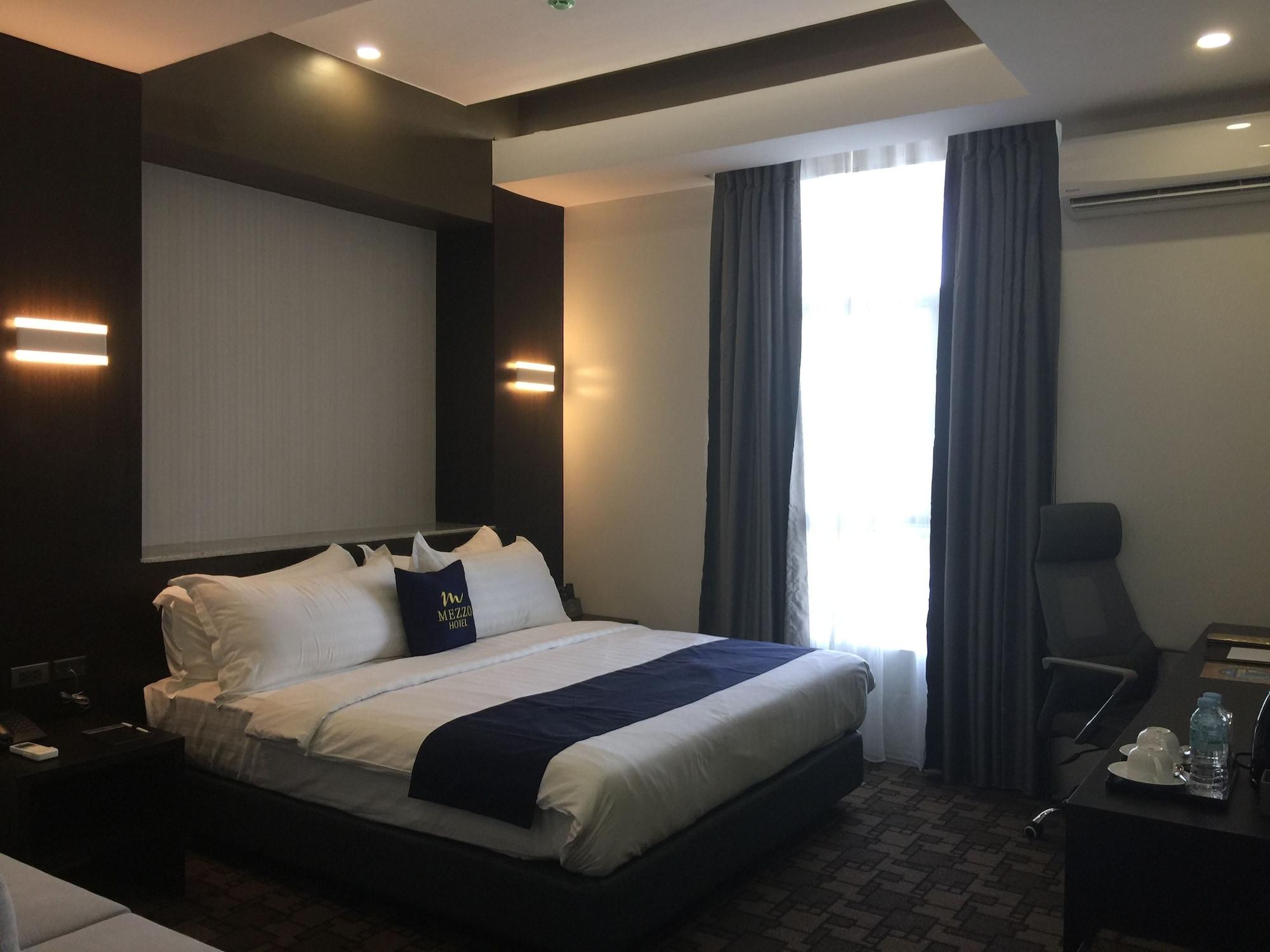 Mezzo Hotel Себу Экстерьер фото