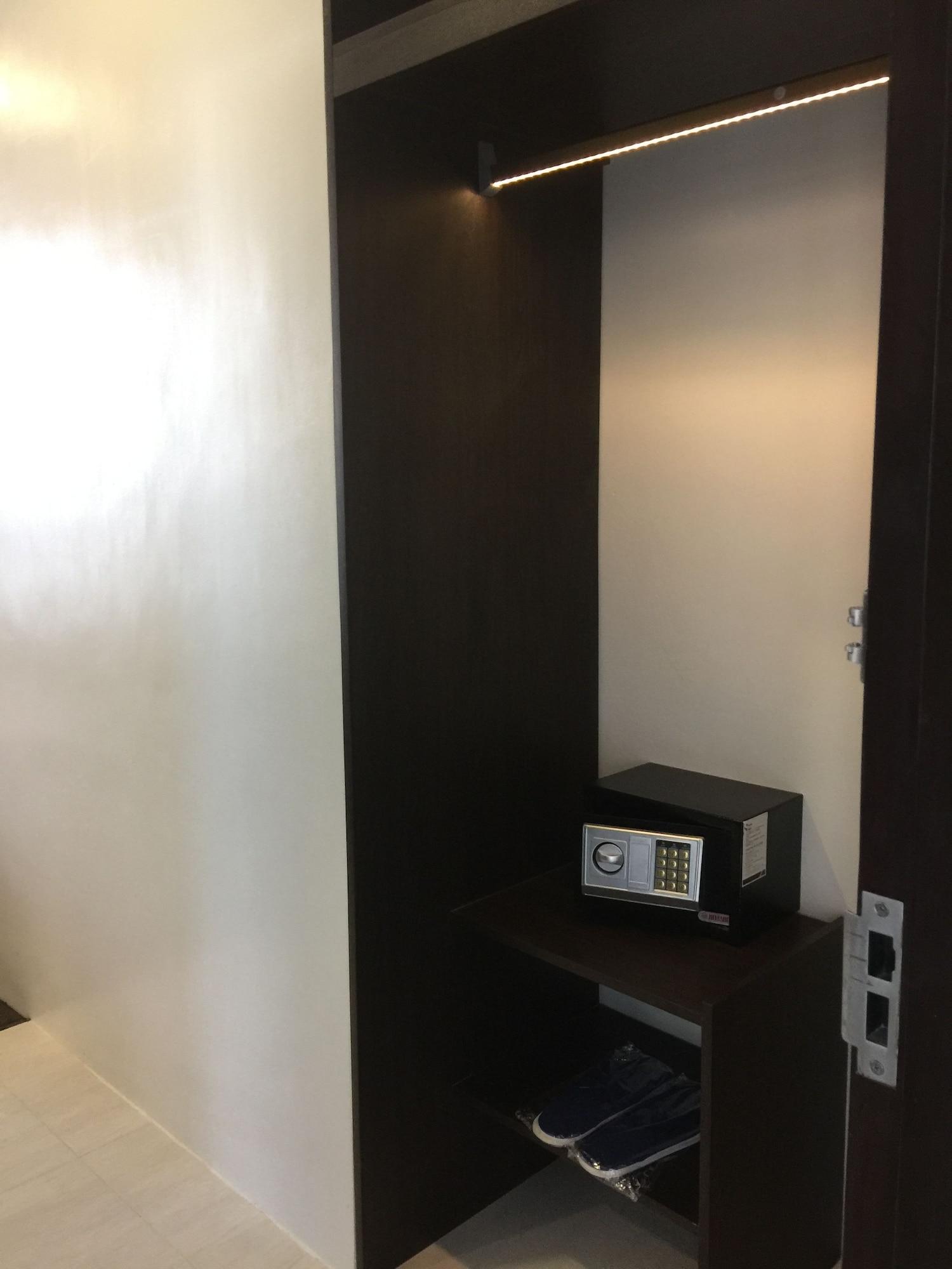Mezzo Hotel Себу Экстерьер фото