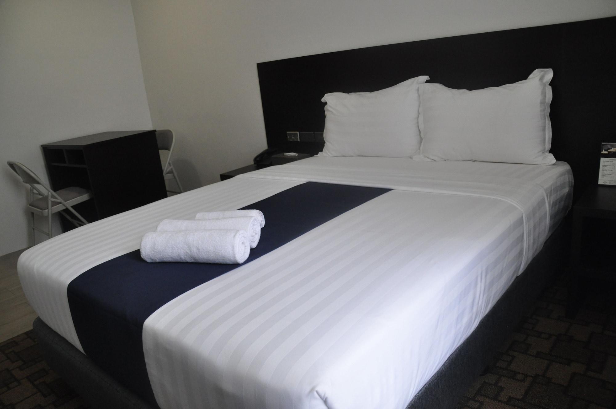 Mezzo Hotel Себу Экстерьер фото