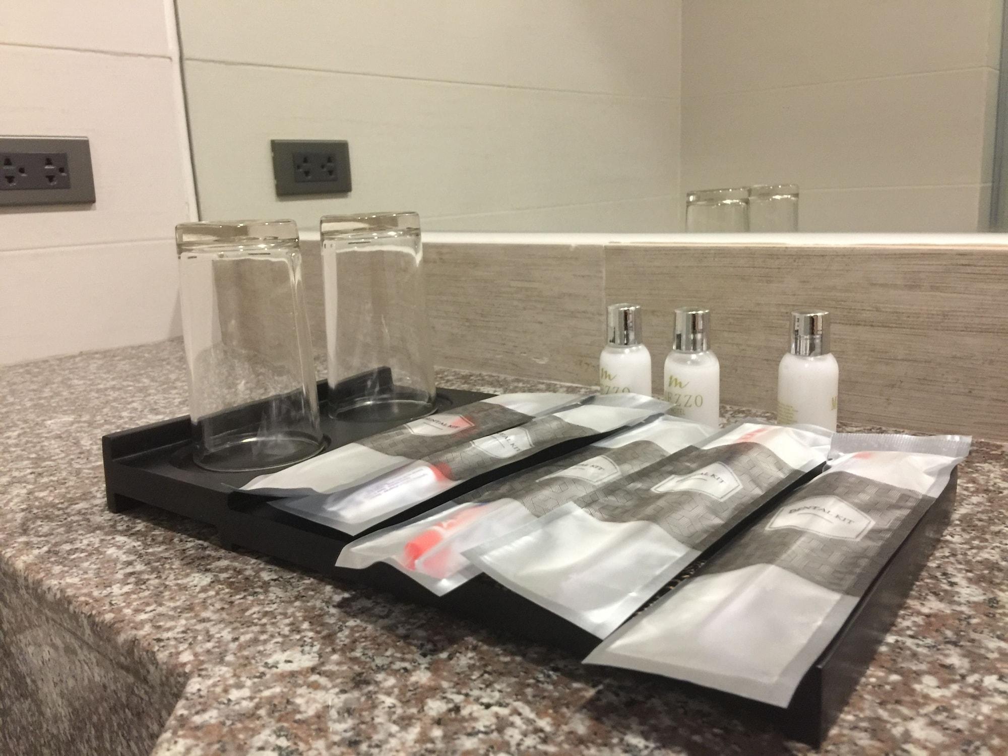 Mezzo Hotel Себу Экстерьер фото