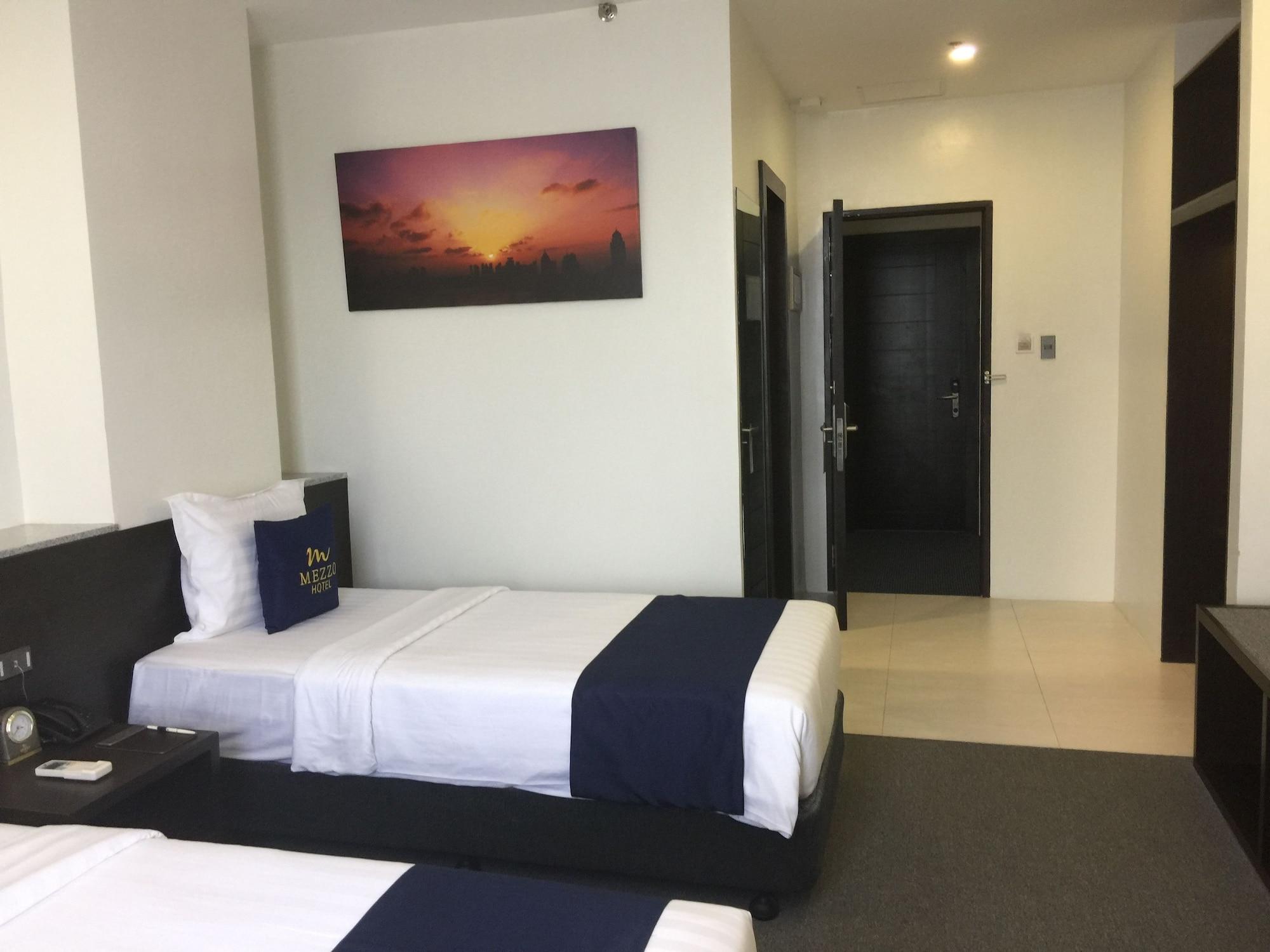 Mezzo Hotel Себу Экстерьер фото