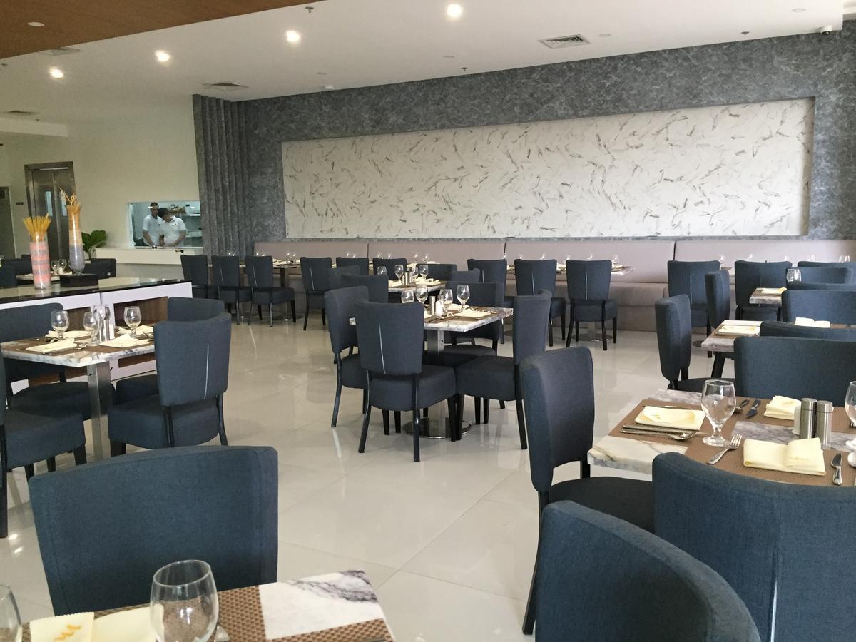 Mezzo Hotel Себу Экстерьер фото