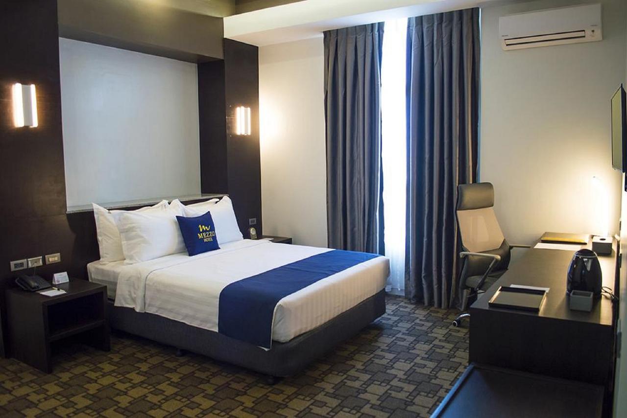 Mezzo Hotel Себу Экстерьер фото