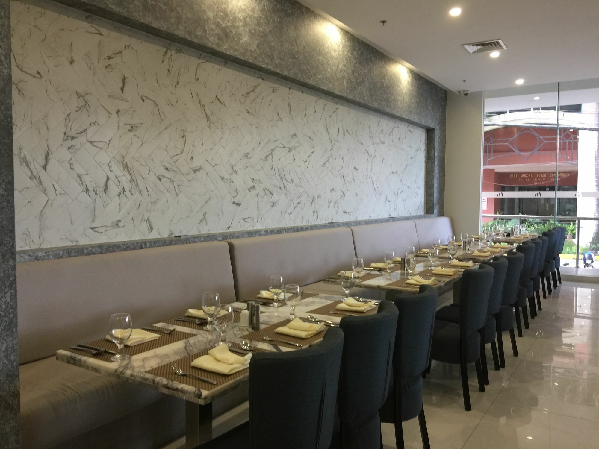 Mezzo Hotel Себу Экстерьер фото